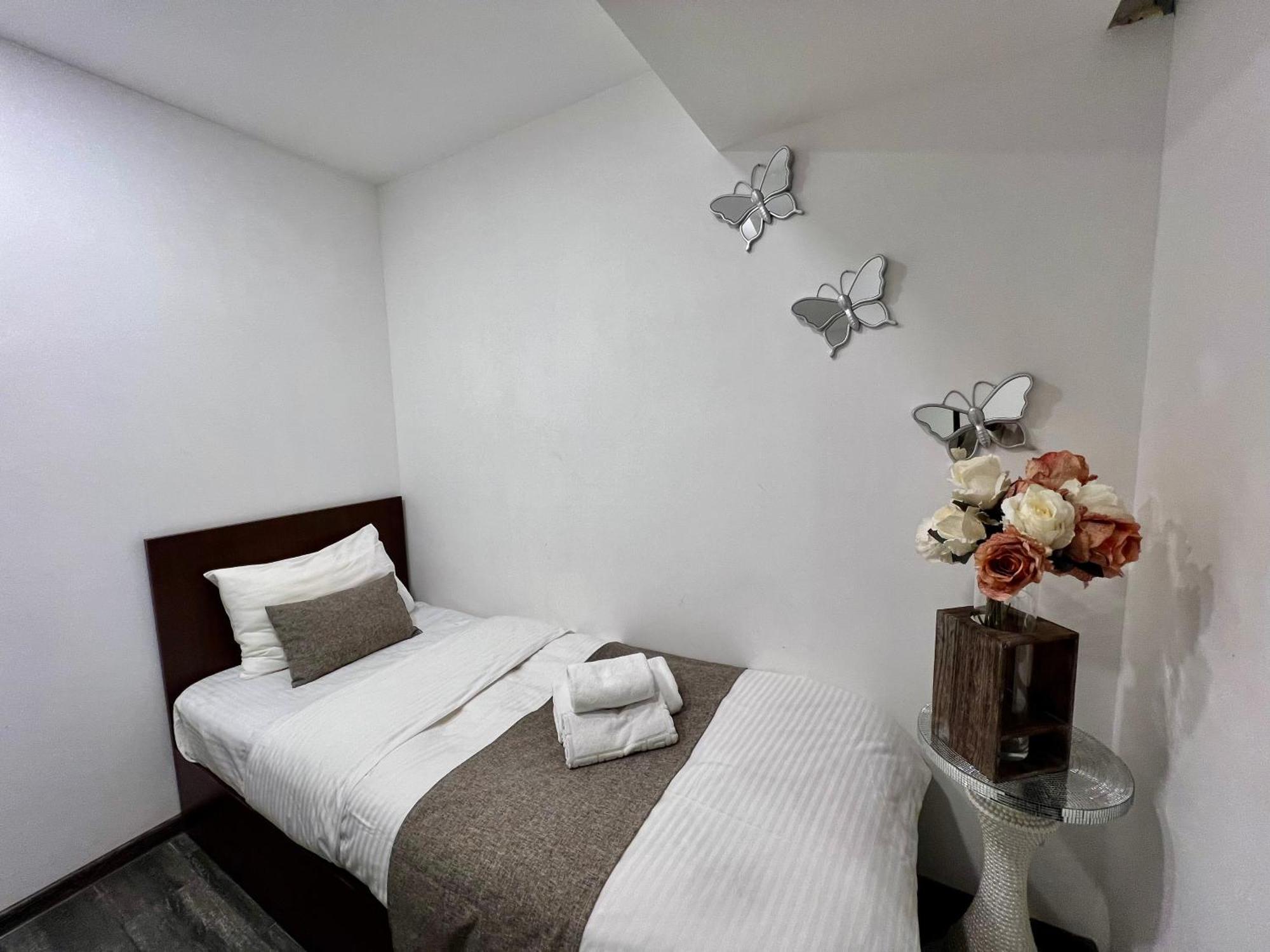 Yvn Tumanyan Apart-Hotel Yerevan Exterior photo